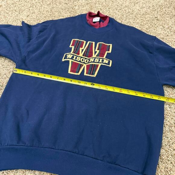 Wisconsin University Big W Embroidered Plaid Double Neck Grandma Crewneck Sz.XL - Picture 6 of 7